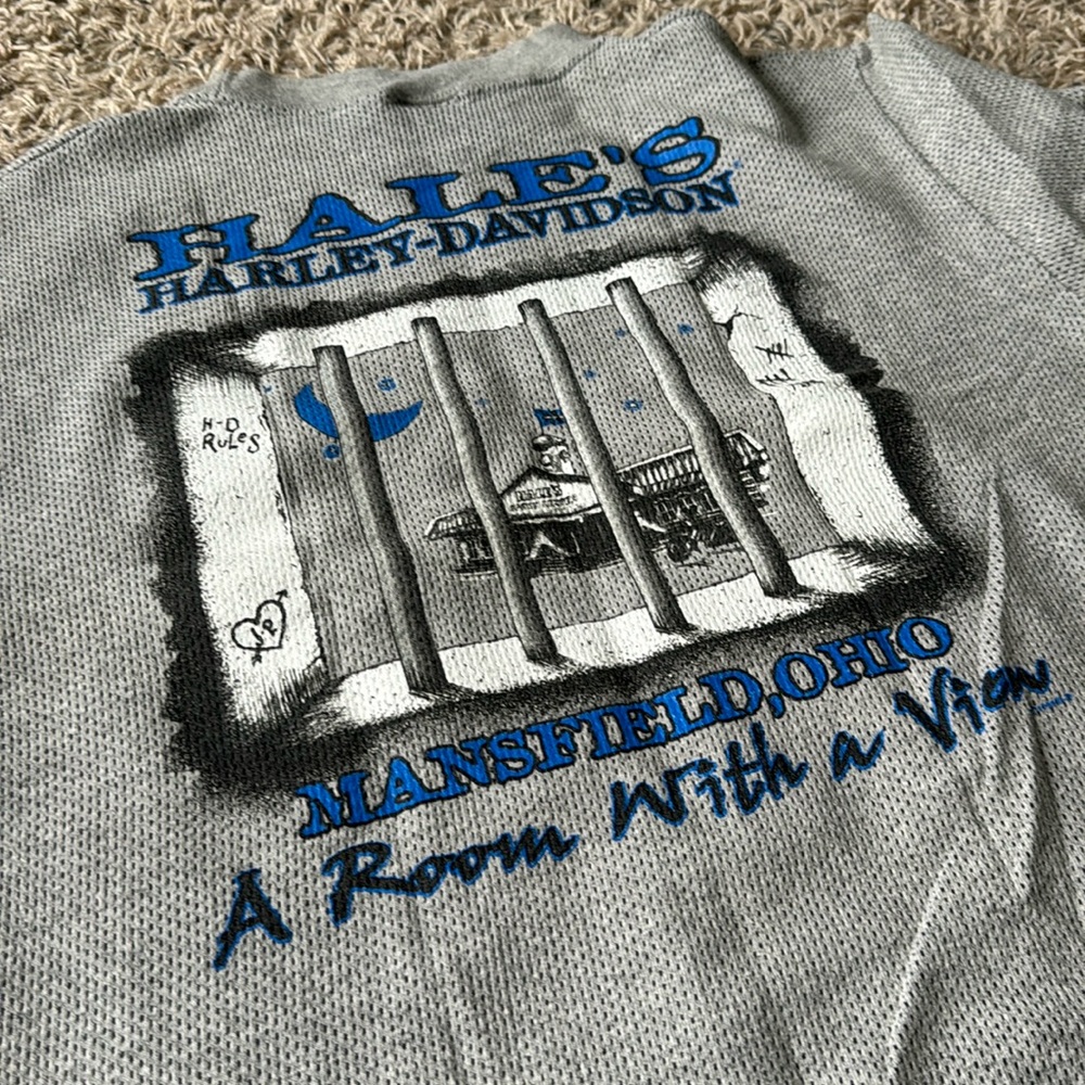 Harley Davidson size Large men’s t shirt. Mansfield Ohio Hale’s Room w/ a View